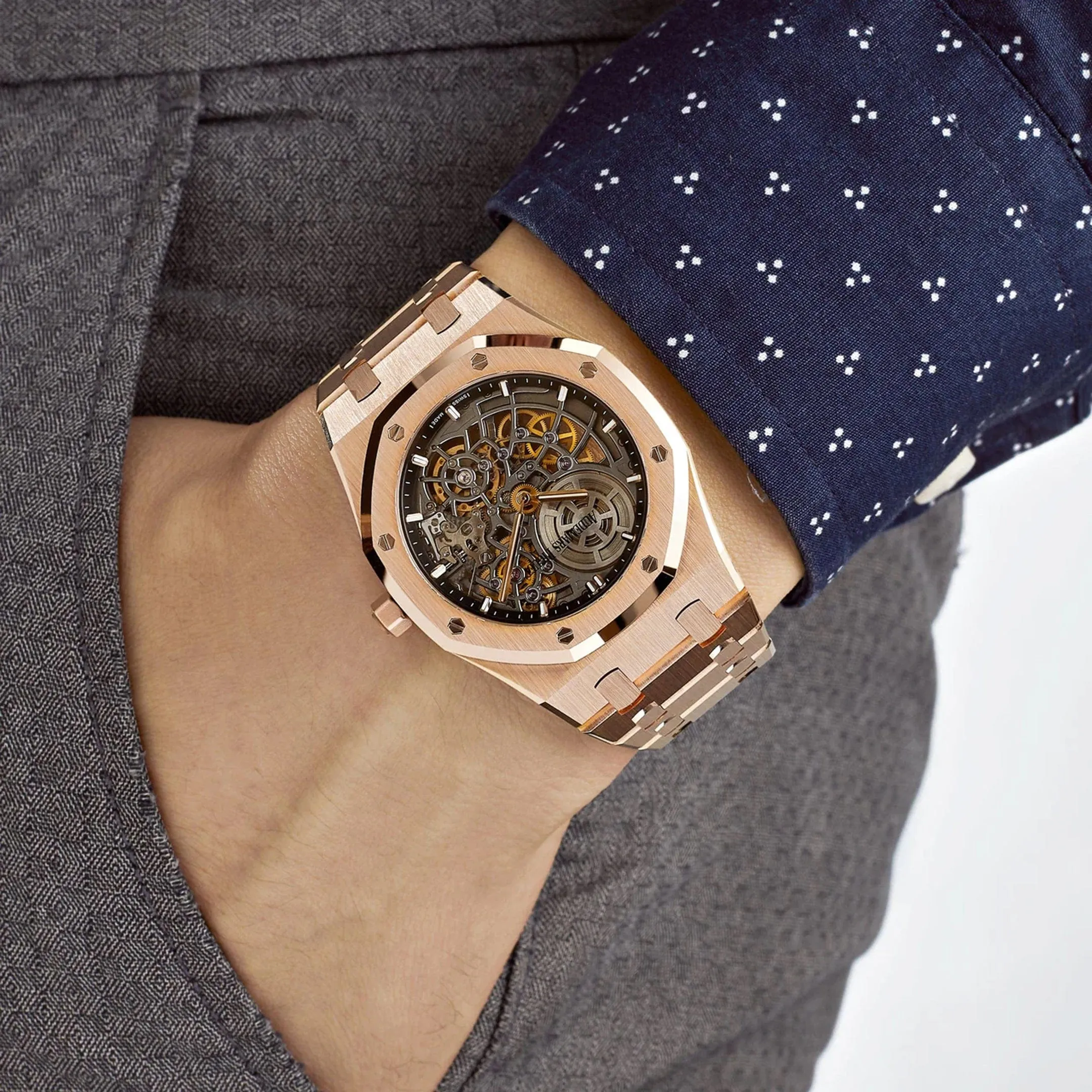 Audemars Piguet Royal Oak 16204OR.OO.1240OR.03 Openworked 'Jumbo' Extra-Thin Rose Gold