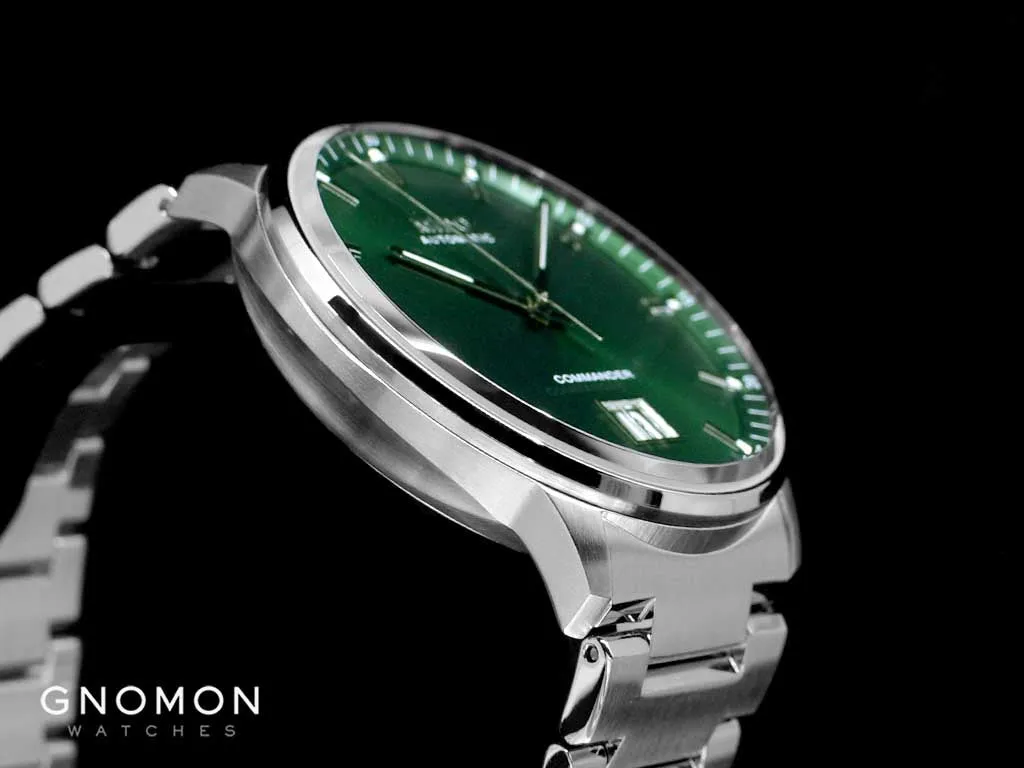 Commander Big Date Green Ref. M021.626.11.091.00