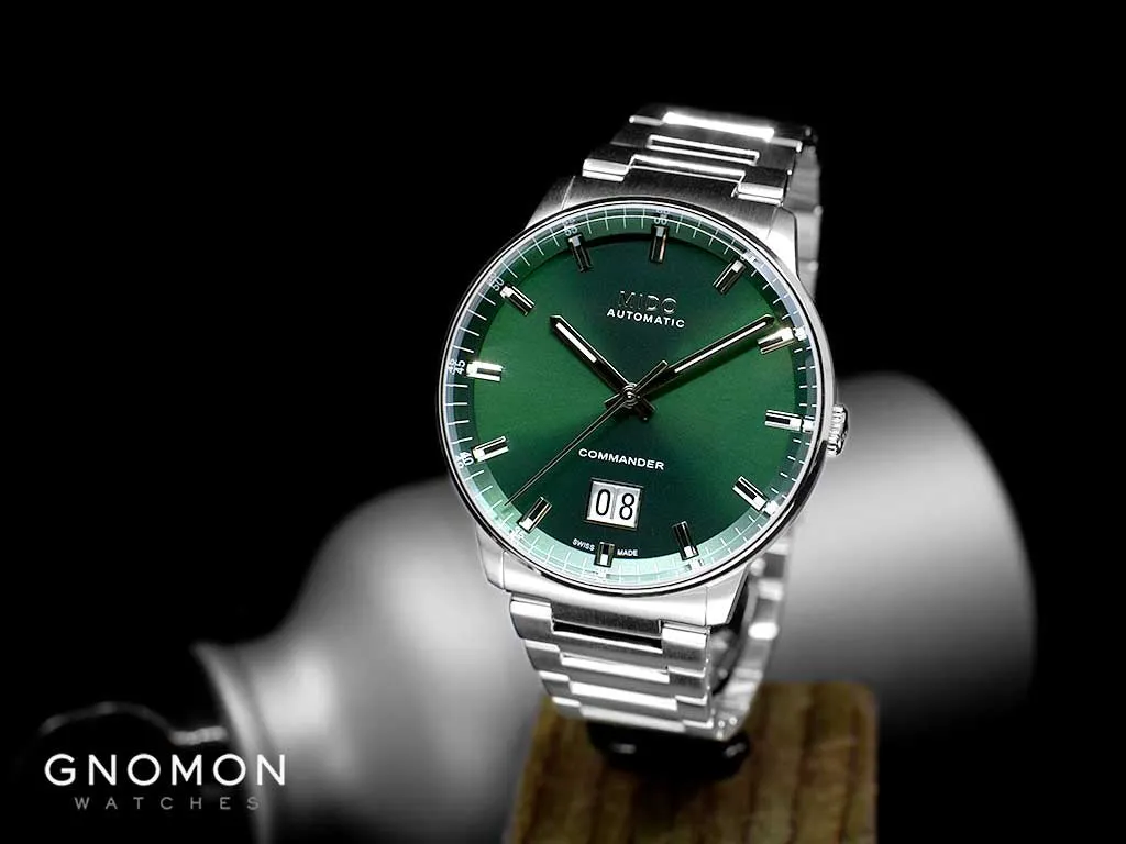 Commander Big Date Green Ref. M021.626.11.091.00