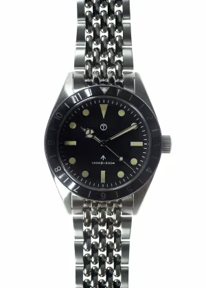 MWC Classic 1960s Pattern Divers Watch with Retro Luminova Luminous Paint and a Hybrid Mechanical/Quartz Movement on a Matching Steel Bracelet